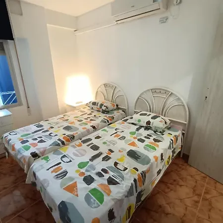 Acapulco Beach فوينخيرولا
